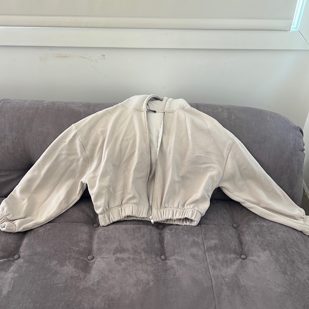 Beige zip up sweatshirt